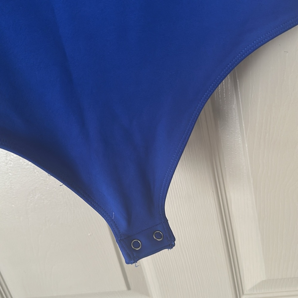 Express | Body Contour Bodysuit - Picture 5 of 7